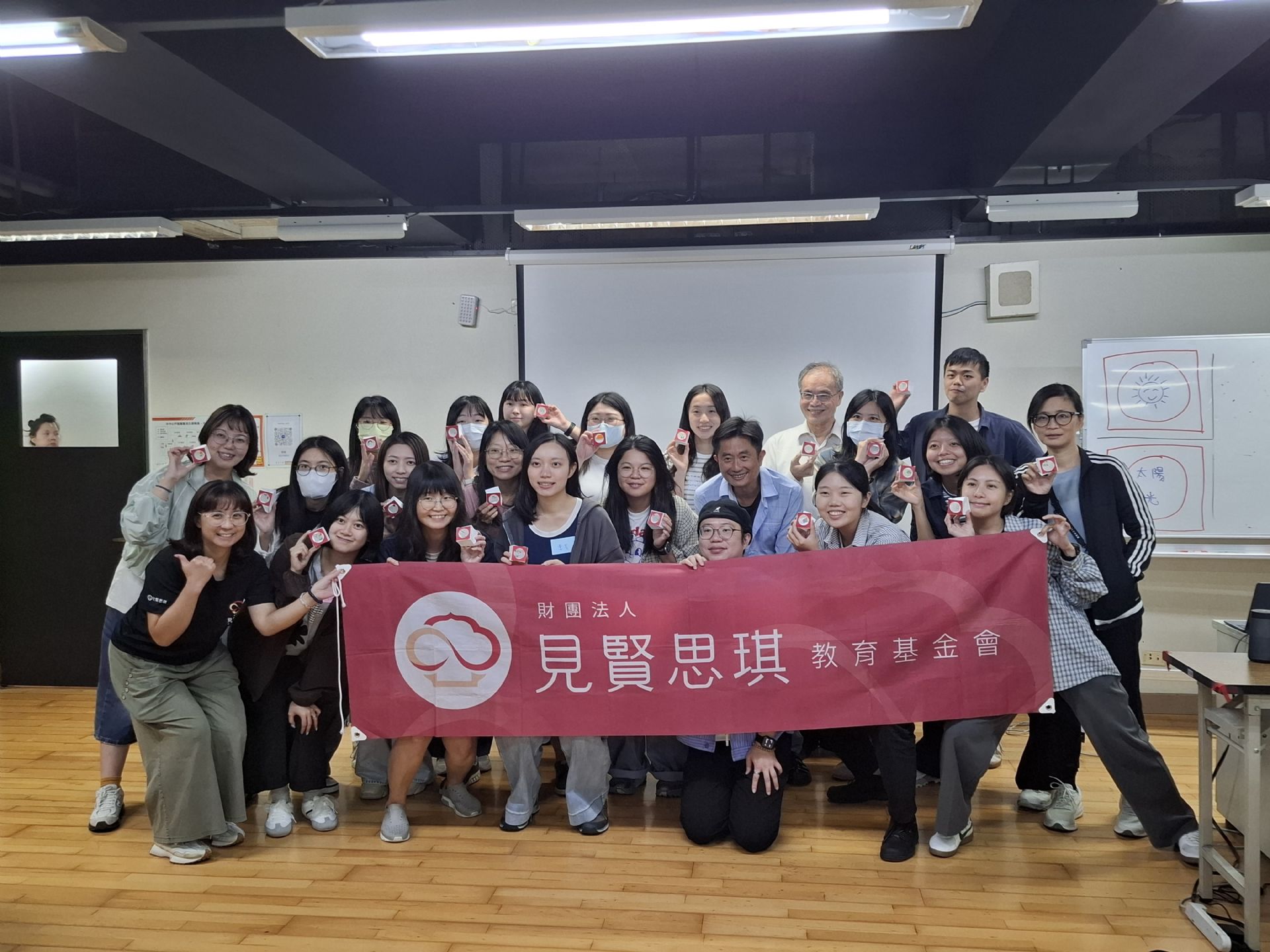 寫進瓶中信與珍藏玻璃瓶